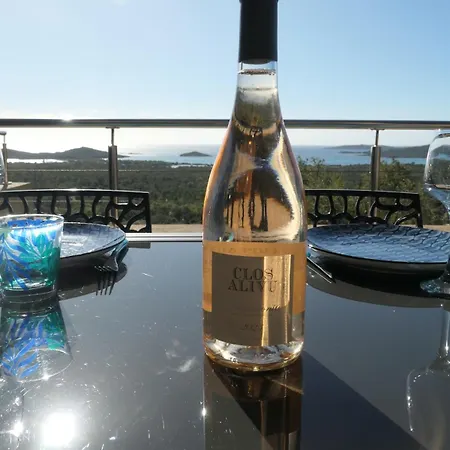 Villa Vue Sur à 180, Baie De St Cyprien, Pas De Vis à Vis